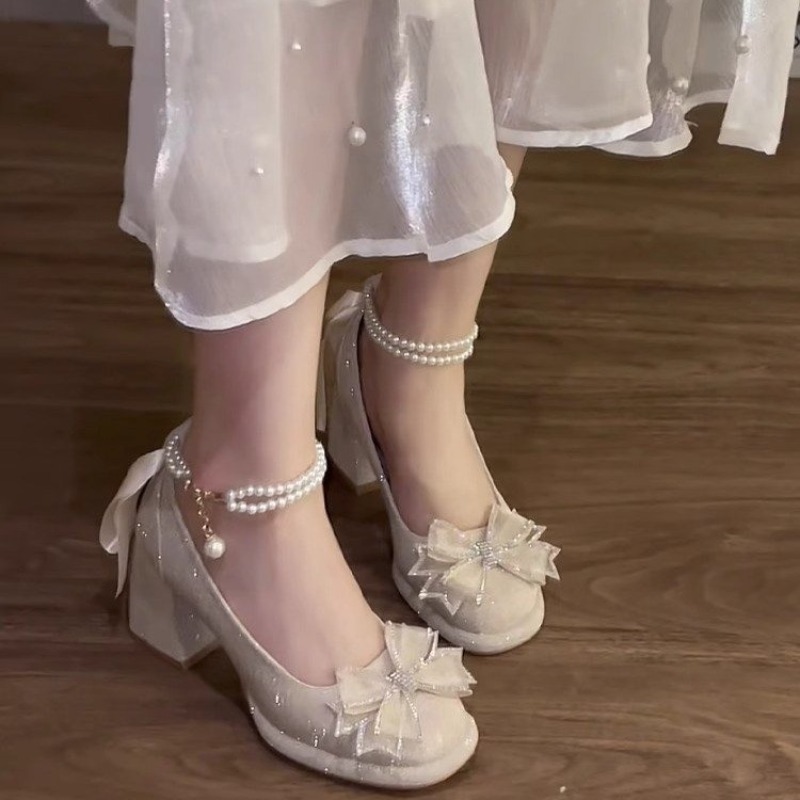 حذاء نسائي بكعب عريض على شكل ف - مراجعة Pump Heel Block وسعره