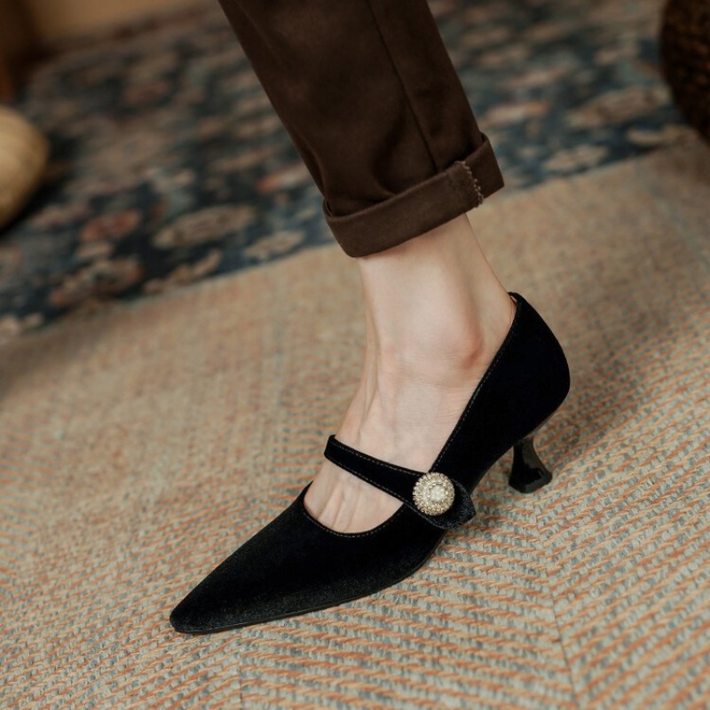 النبيذ الأحمر أشار تو ماري جين - مراجعة Womens Heels وسعره