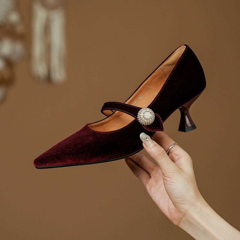 النبيذ الأحمر أشار تو ماري جين - مراجعة Womens Heels وسعره