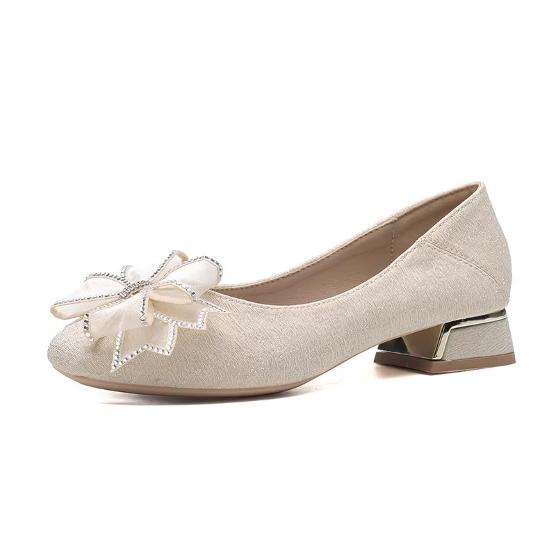 حذاء نسائي لخريف وشتاء 2025 بت - مراجعة Womens Heels وسعره