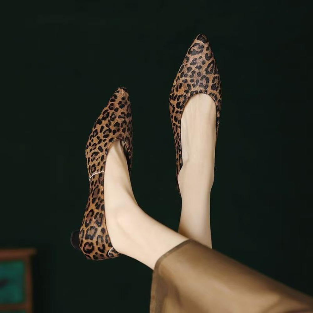 ​ ​ وصل حديثًا حذاء نسائي بكعب - مراجعة Formal Dress وسعره