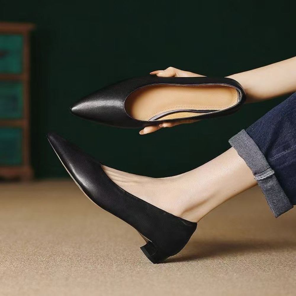 ​ ​ وصل حديثًا حذاء نسائي بكعب - مراجعة Formal Dress وسعره