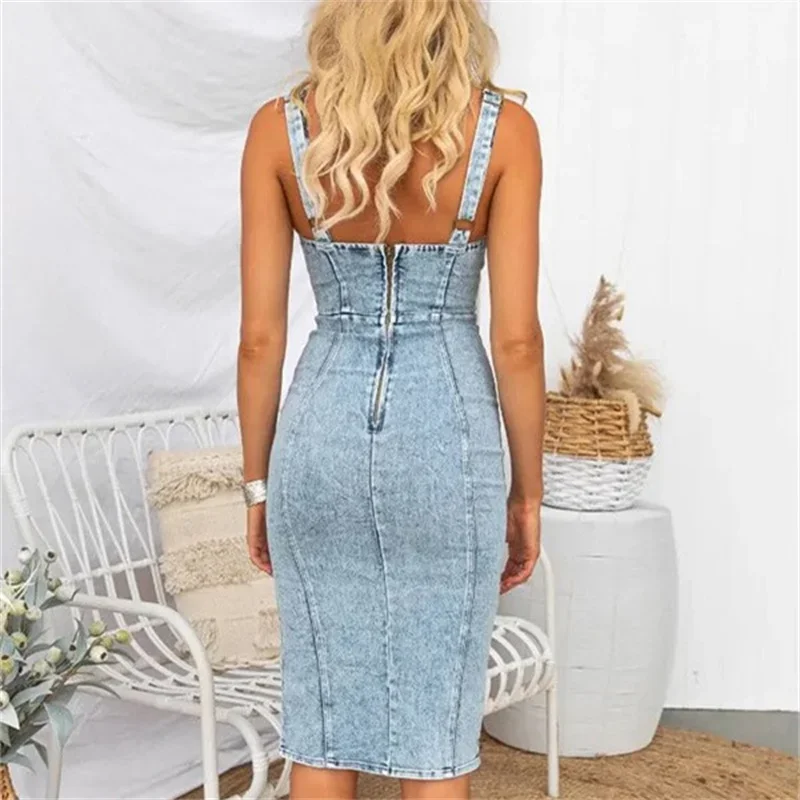 فستان دنيم ضيق بتصميم كلاسيكي  - مراجعة Midi Dress وسعره