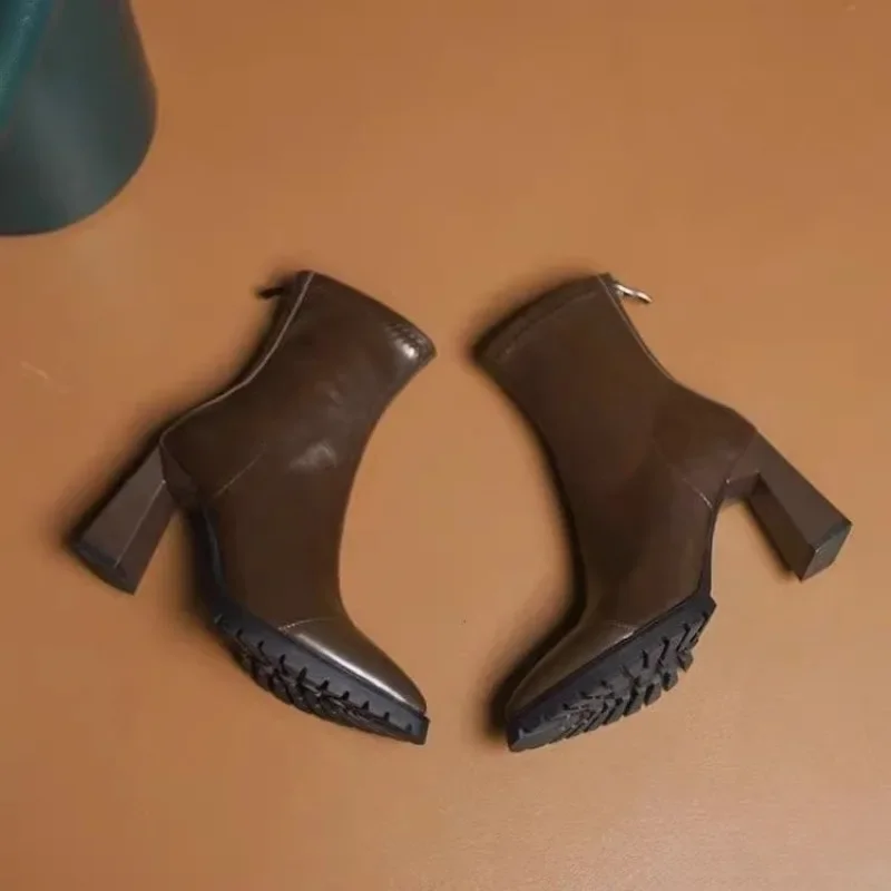 أحذية ضيقة فرنسية بمقدمة مدببة - مراجعة Pump Heel Block وسعره