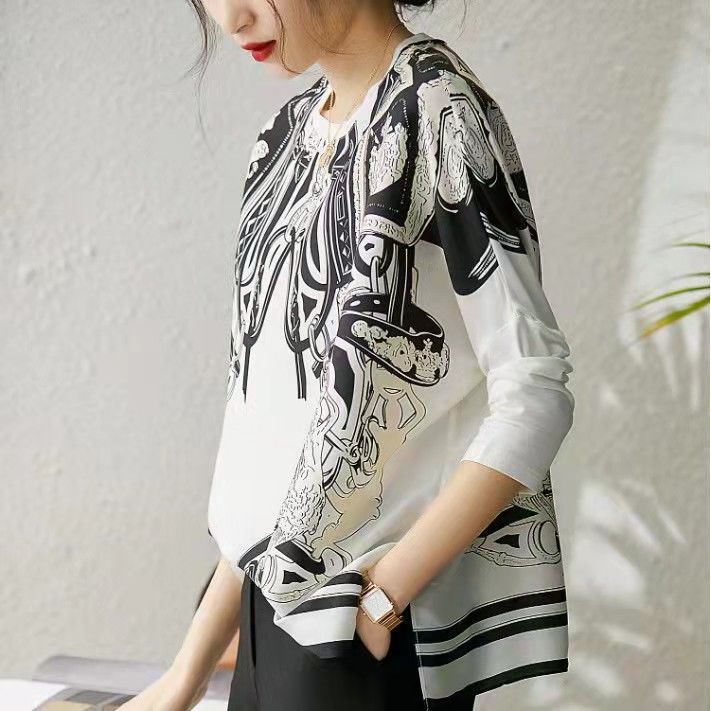 قميص حريري مقلد مع تأثير ثنيات - مراجعة Silk Blouse وسعره
