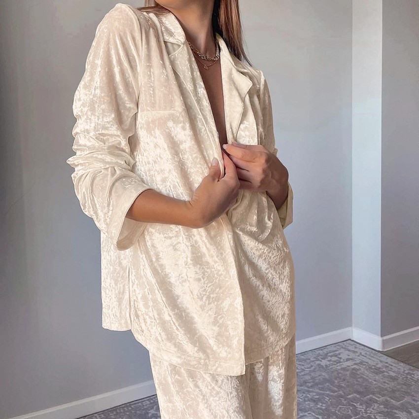 طقم بيجامة لانجري مخملي بتصميم - مراجعة Womens Blazer وسعره